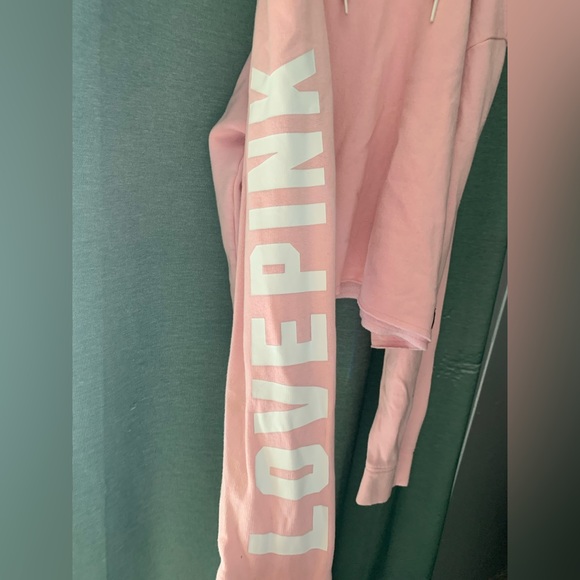 VS Pink Cut-out Shoulder Cropped Hoodie - Picture 4 of 4